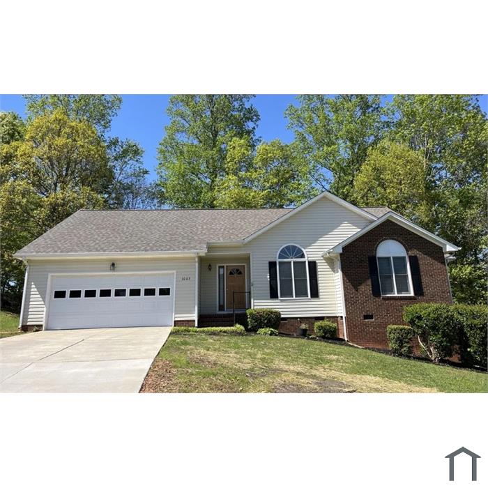 1003 Pine Ridge Ct