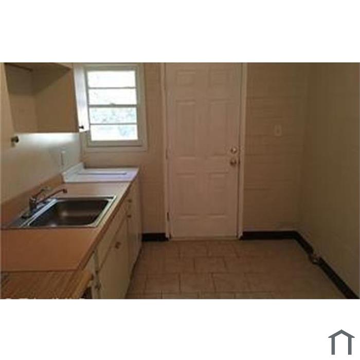 406 W Willis Ave