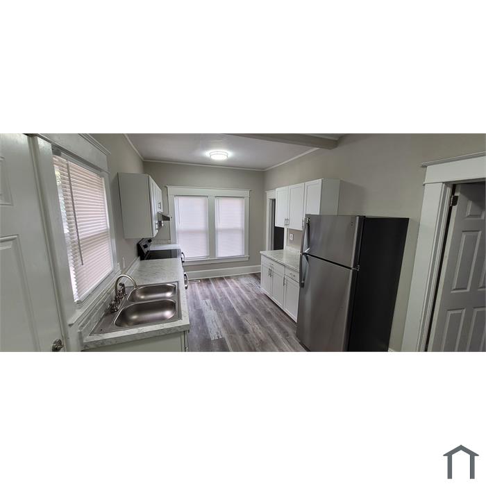 809 E Lexington Ave