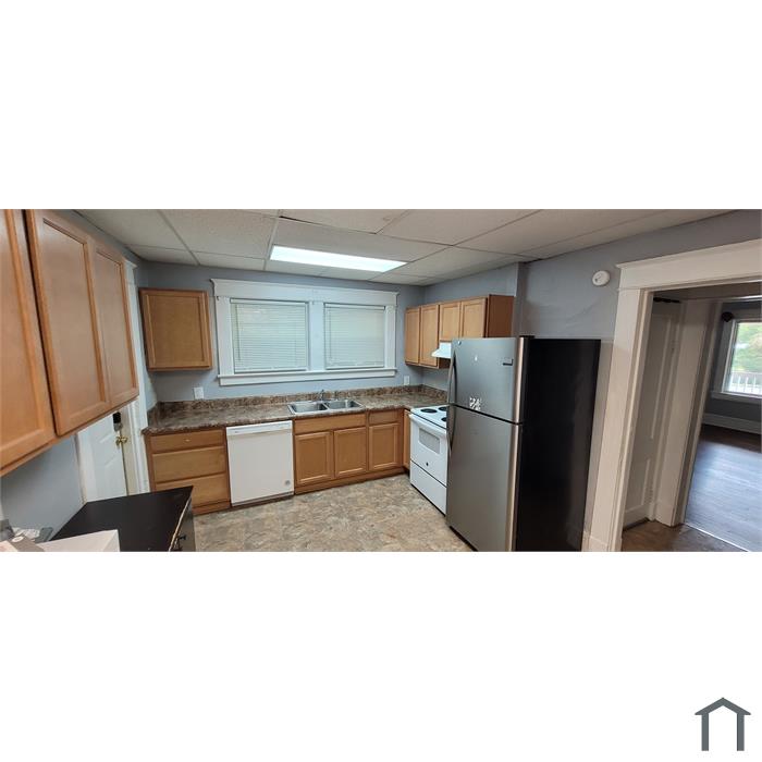 1402 W Market St