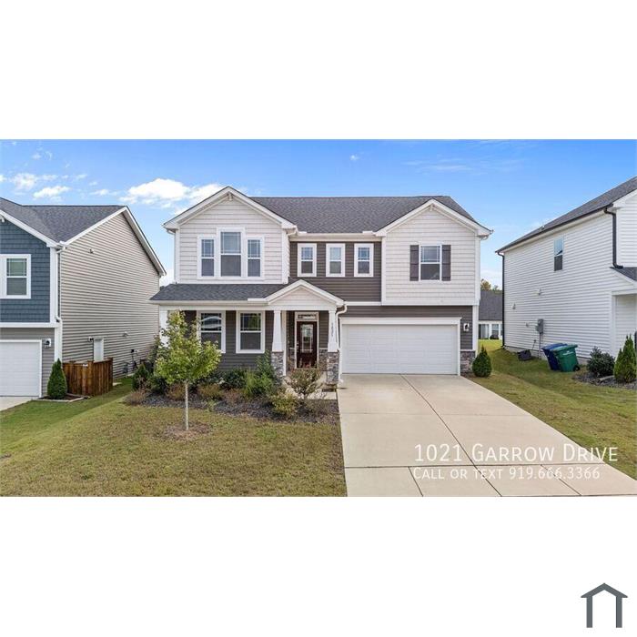 Charming 5 Bedroom Home Located In Hollysprings NC!!!