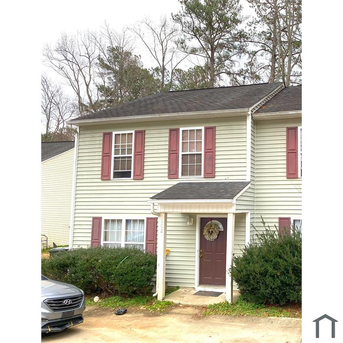 1700 Fox Hollow Dr