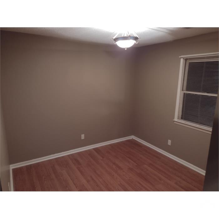 1507 Kendall Dr