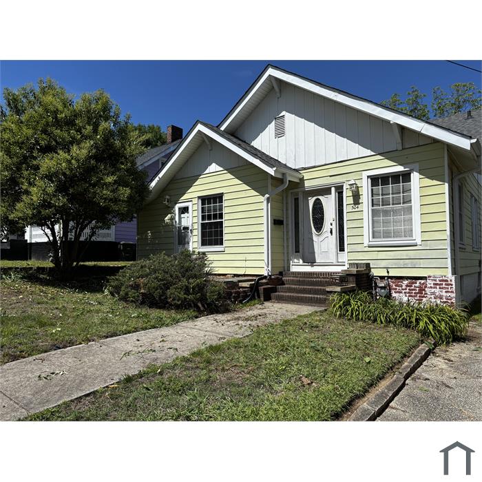 304 W Henderson St