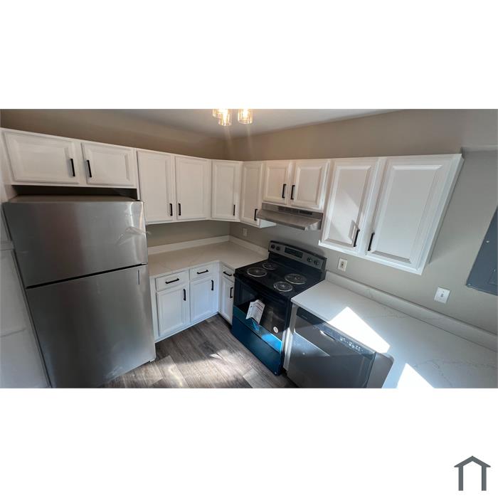 311 Skyland Ave