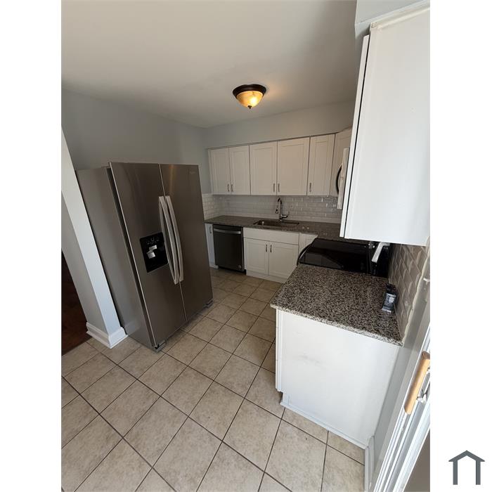 1914 Meadowlark Ln