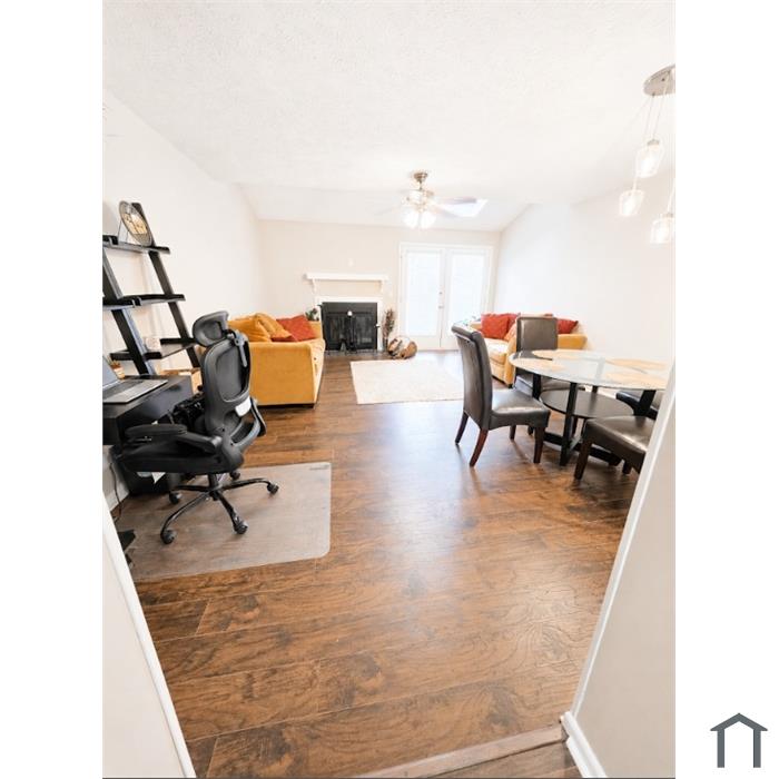 1207 Huntsman Ct