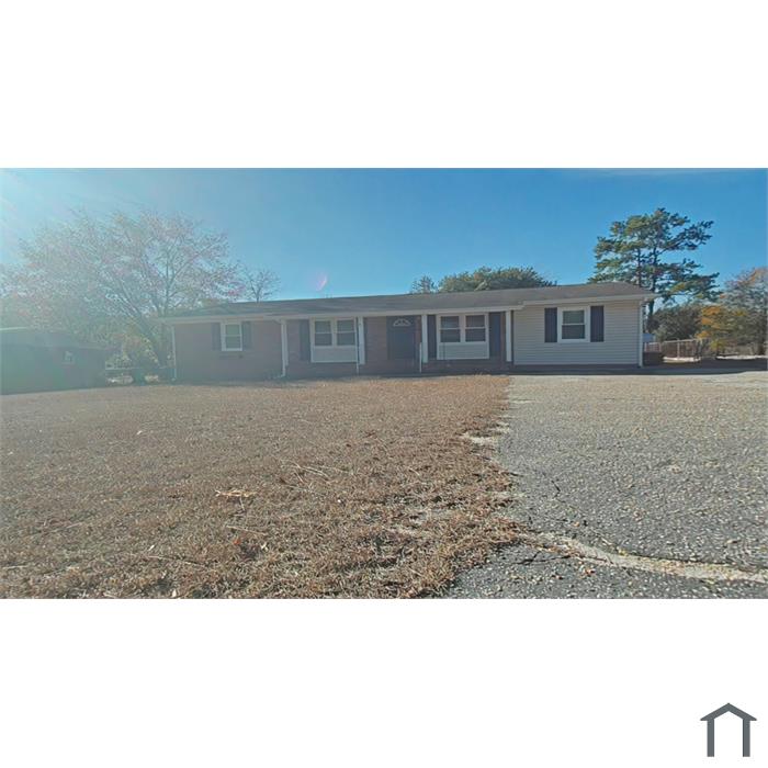 3320 Forest Lake Dr