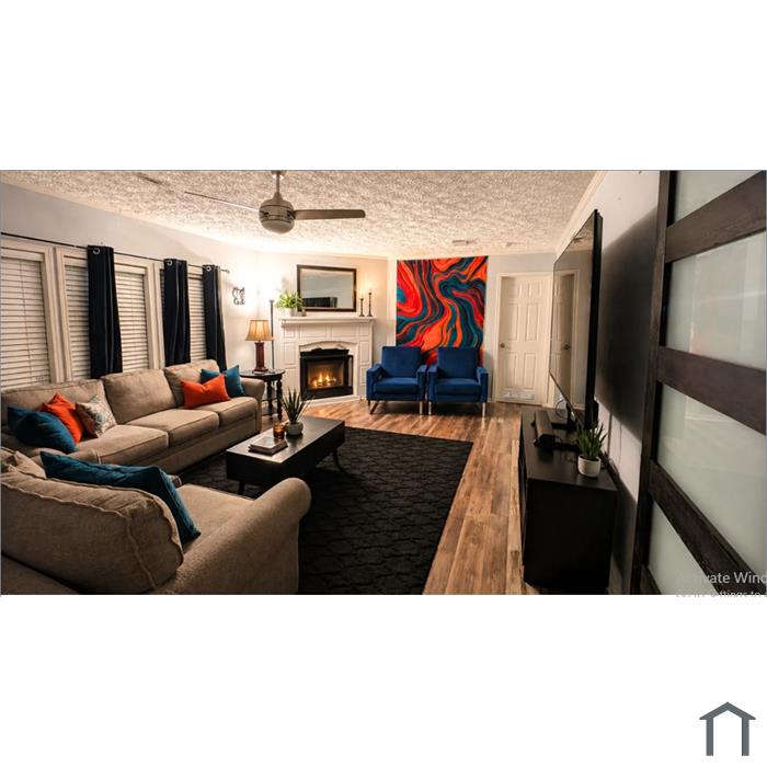 438 Dickson Rd