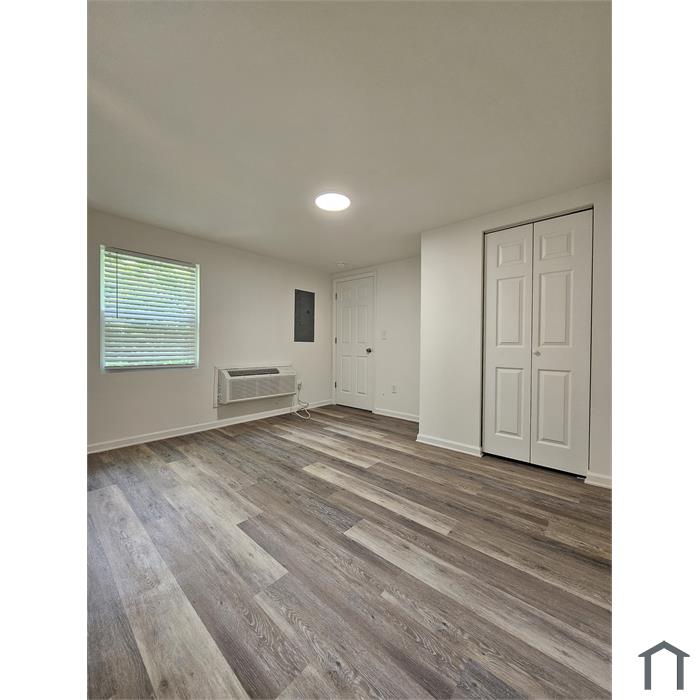 515 Elam Ave