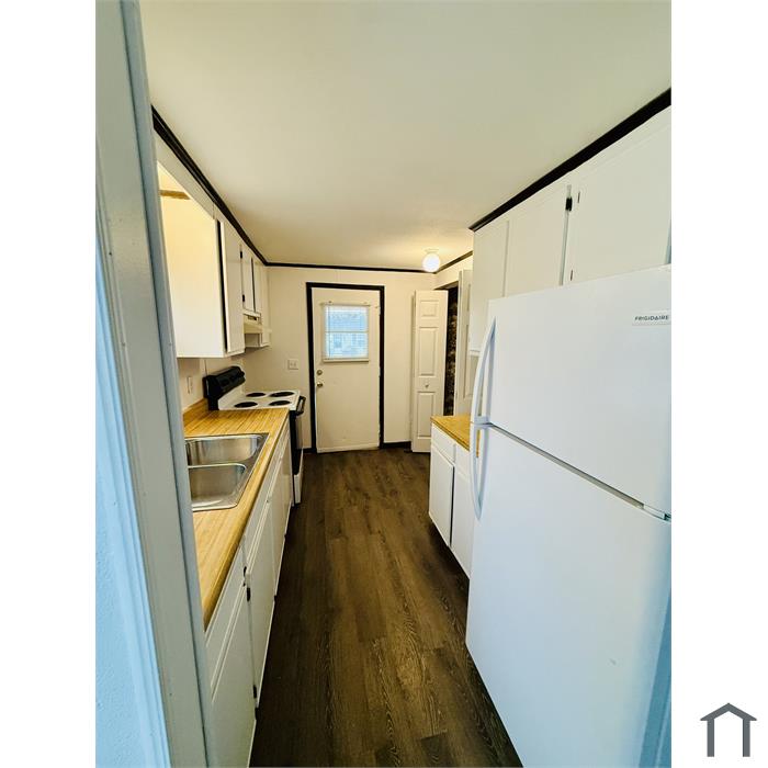 1103 S Meeting St