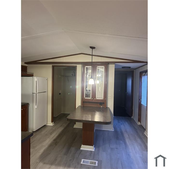 65 Third Creek Rd
