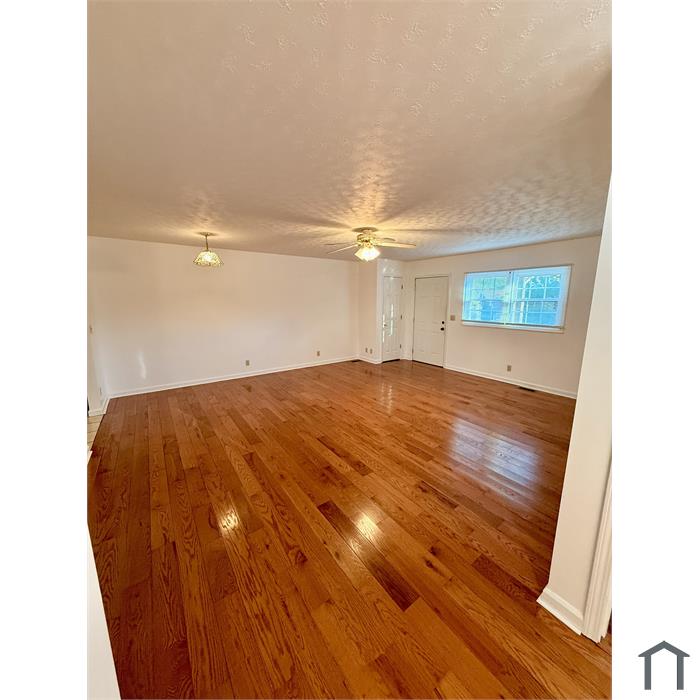 38 Long Meadow Dr