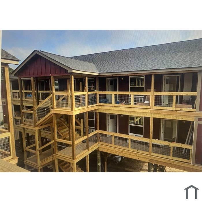 Swananoa Bend Upstairs Building 305 