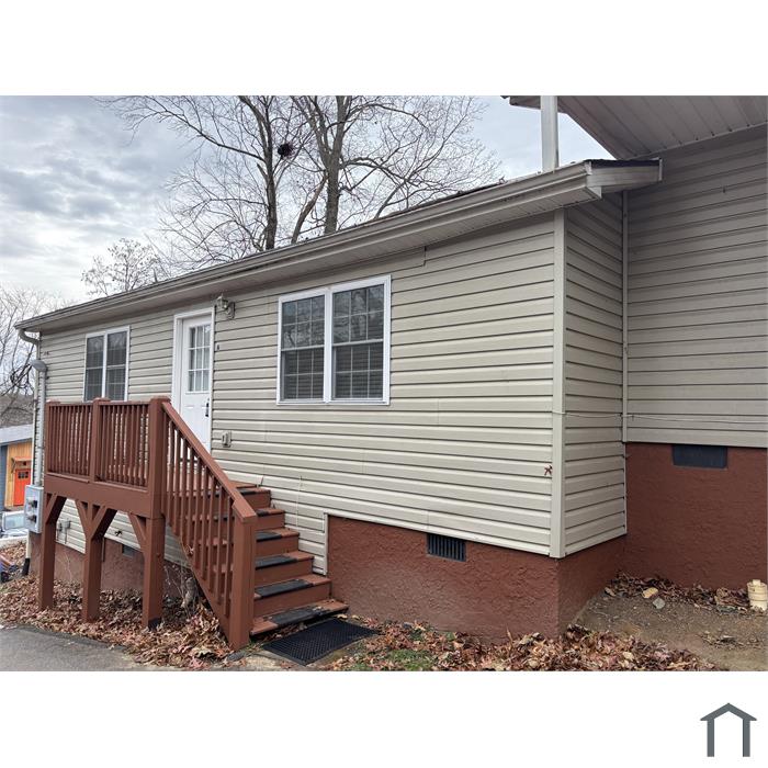 148 Laurel Loop