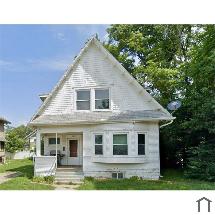 2556 Meredith Ave