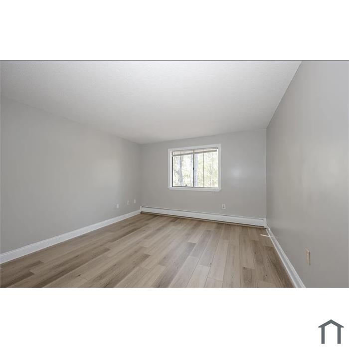 19 Country Club Dr