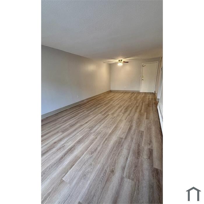 126 Mammoth Rd