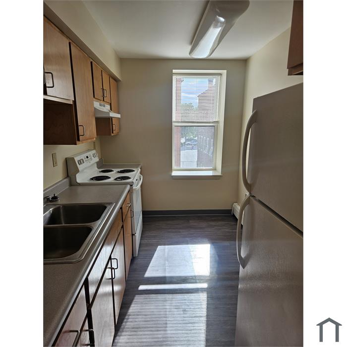 5 Market Ln