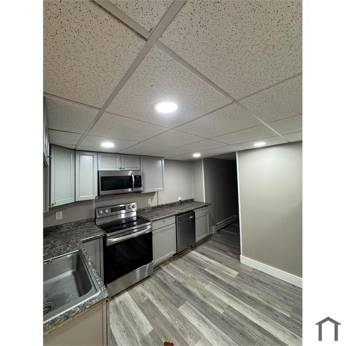 335 S Main St
