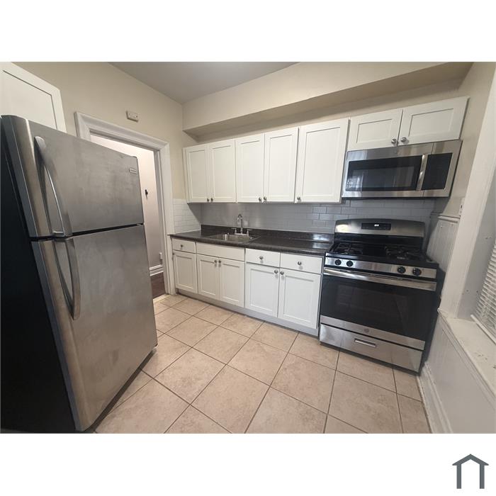 165 W 48th St