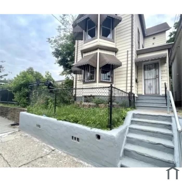 249 Littleton Ave
