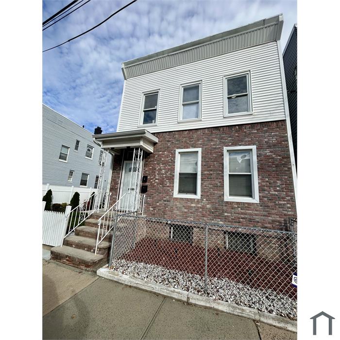 38 Arverne Ter