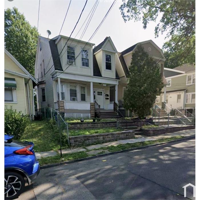78 Fern Ave