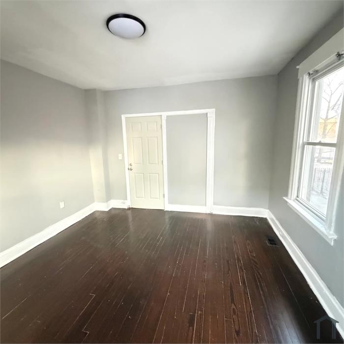 219 Schuyler Ave