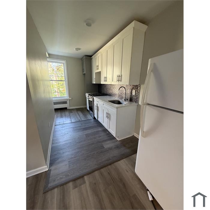 144 W Side Ave