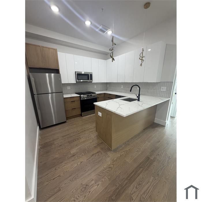 40 Lembeck Ave