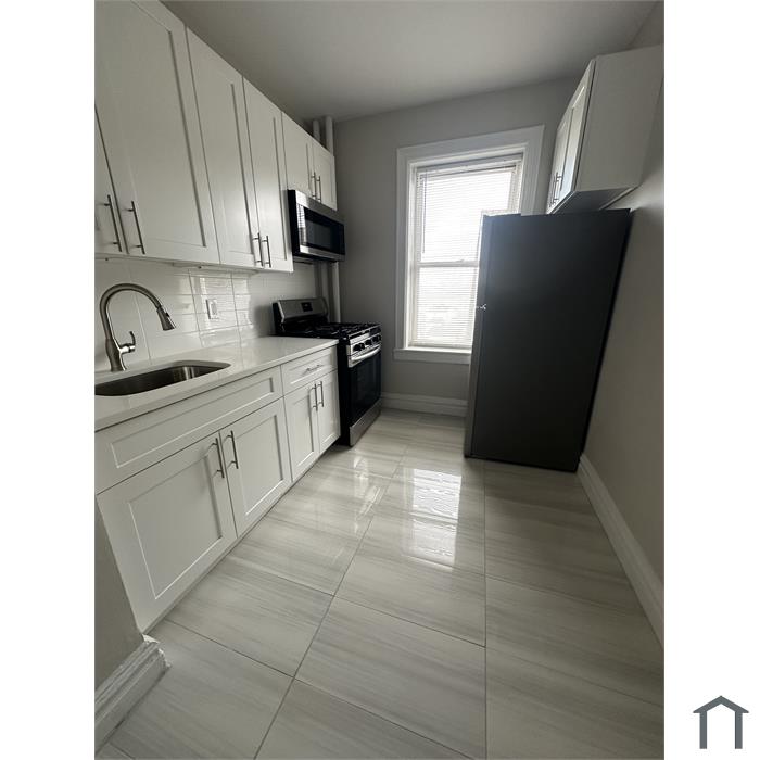 5 Van Houten Ave