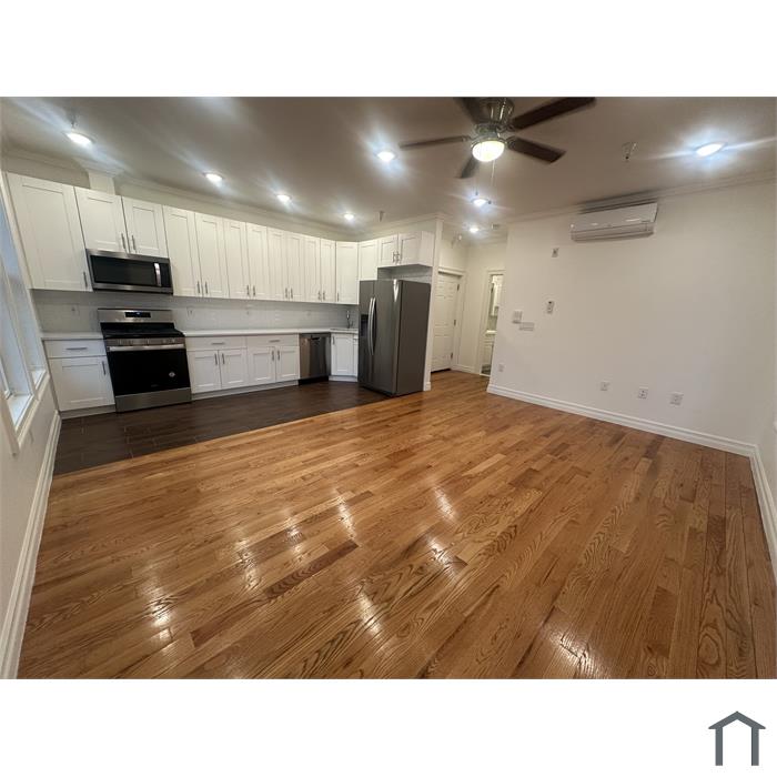 373 Danforth Ave