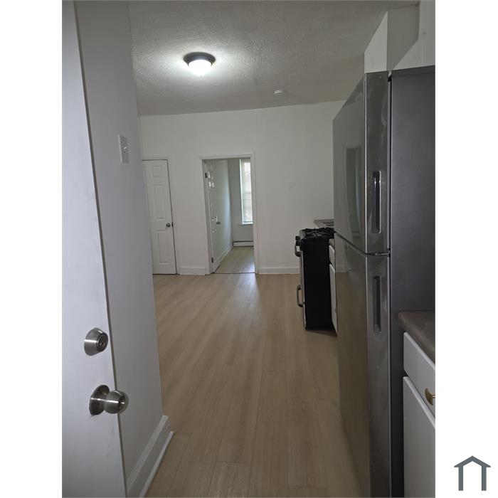 406 Woodlawn Ave