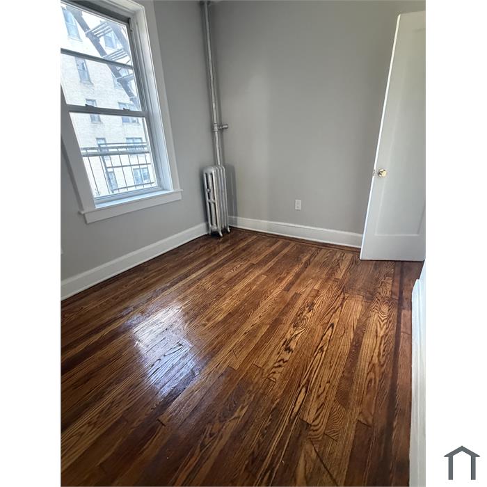 50 Jones St