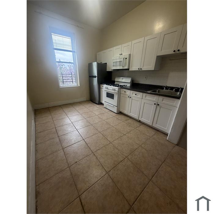 266 Palisade Ave
