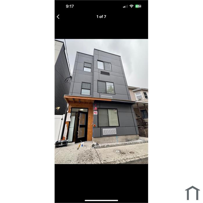 8 Lake St