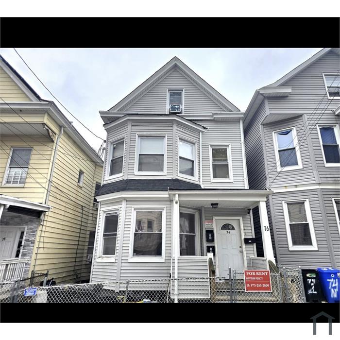 76 N 4th St