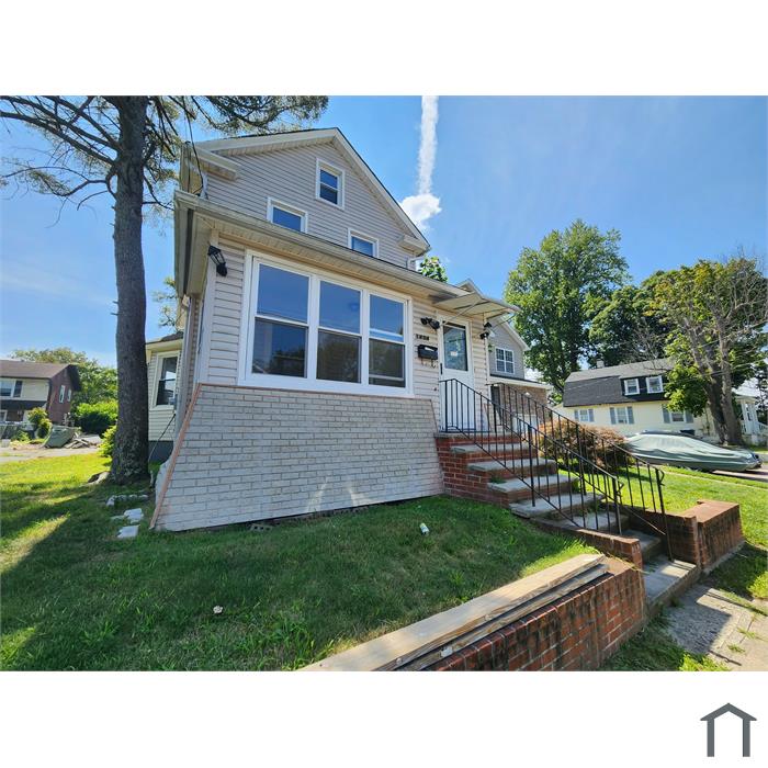 1404 Monroe Ave