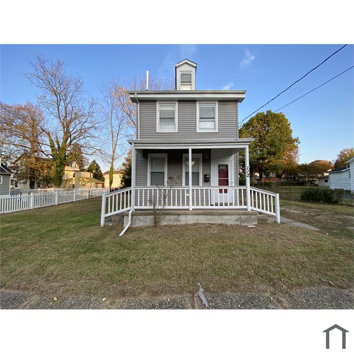 112 Laurel St