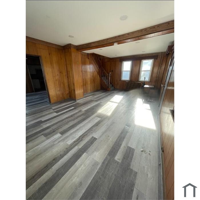 127 Pine Ave