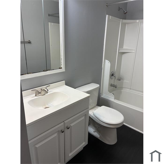 201 Villa Knoll Ct
