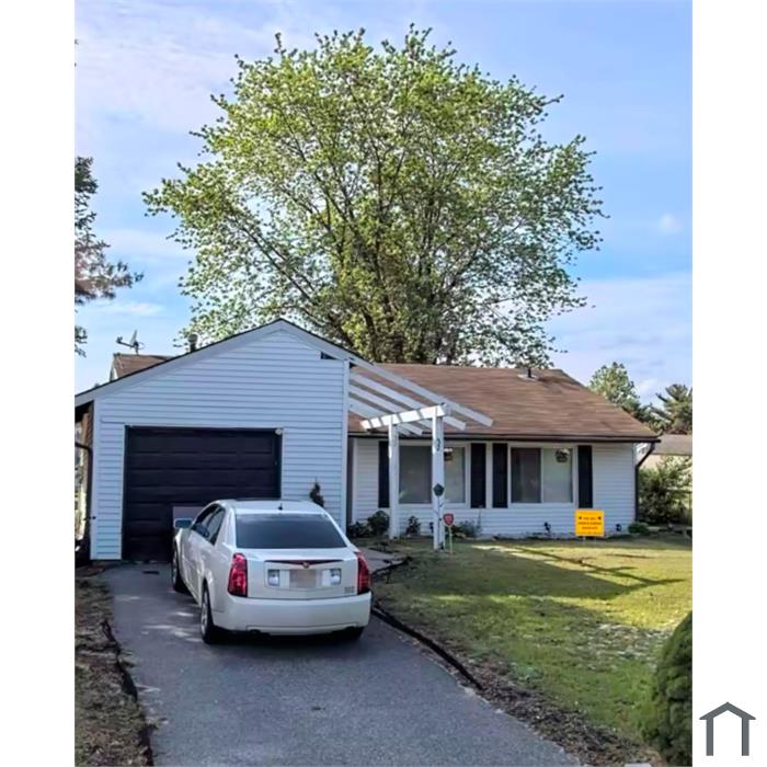 32 Pinewood Ln