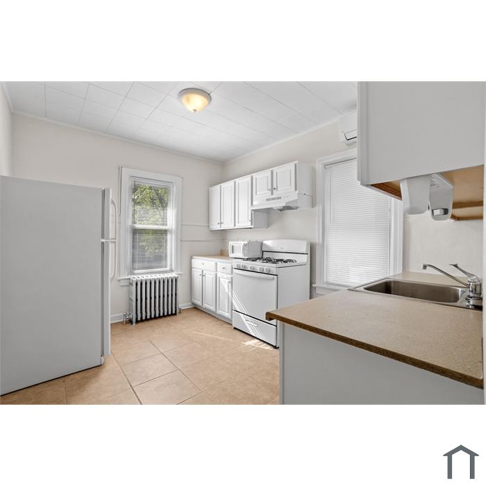 2 Bedroom Apartment 113 S Warwick Rd in Somerdale, NJ