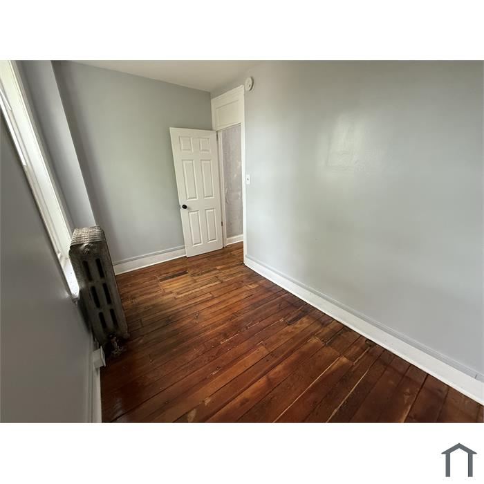 920 Newton Ave