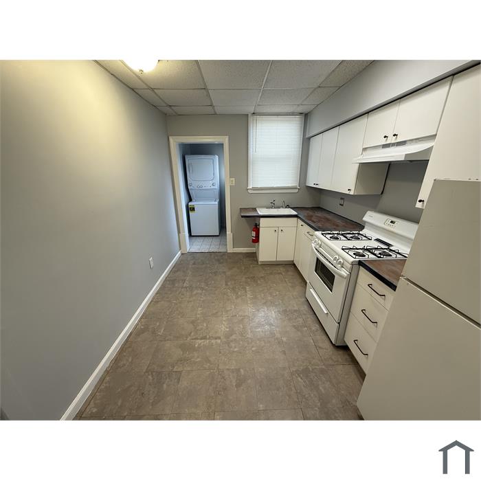 121 Chestnut Ave
