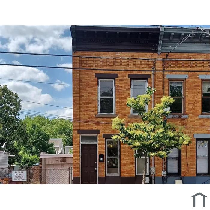 35 Mechanics Ave