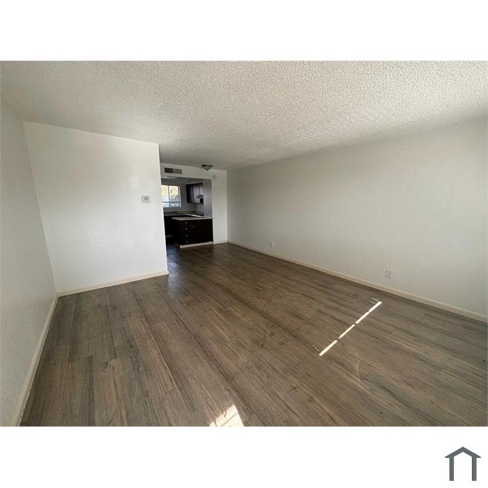 1008 Alvarado Dr SE