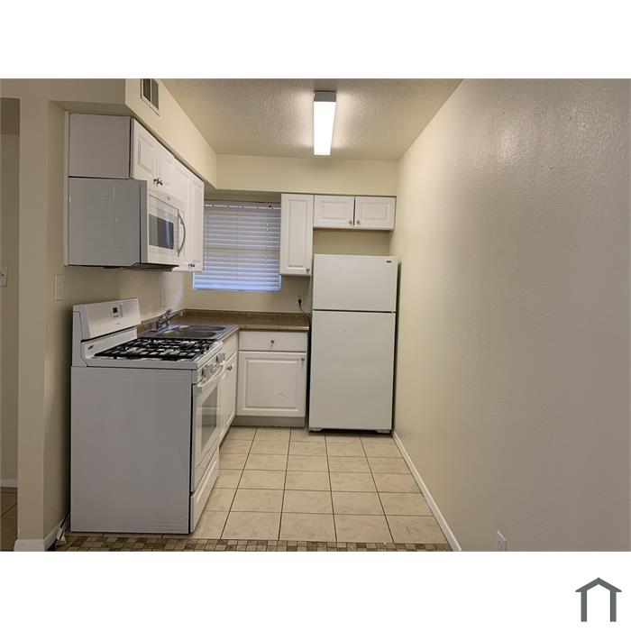 640 Alcazar 