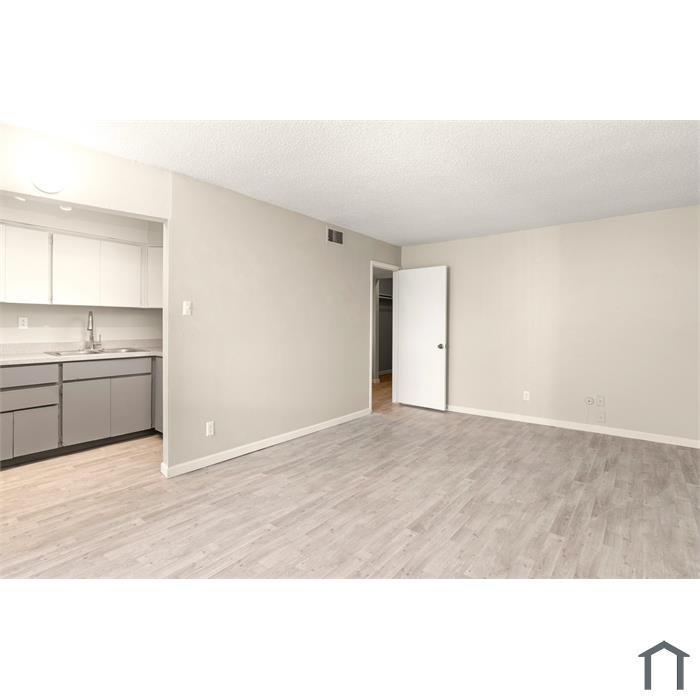 1200 Louisiana Blvd NE